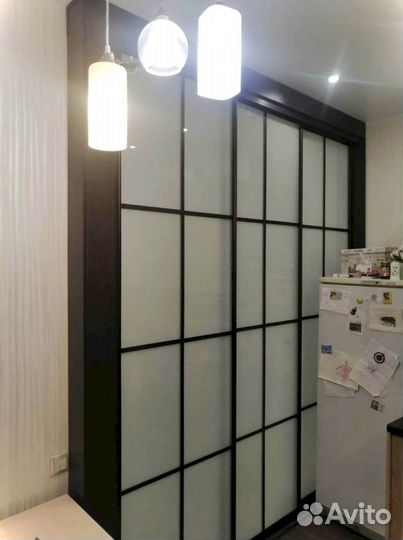 Стеклянная перегородка