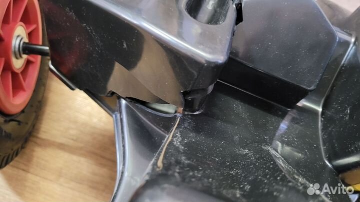 Детский электромобиль