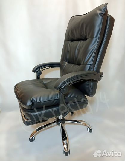 Компьютерное кресло руководителя. Новое