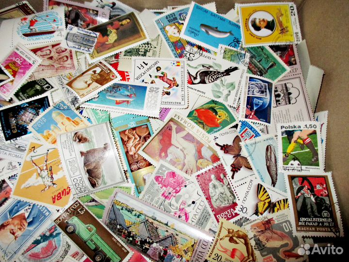 Почтовые марки (большая коробка) разные