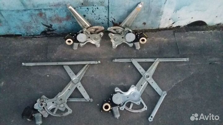 Стеклоподъемник двери Toyota Camry 40