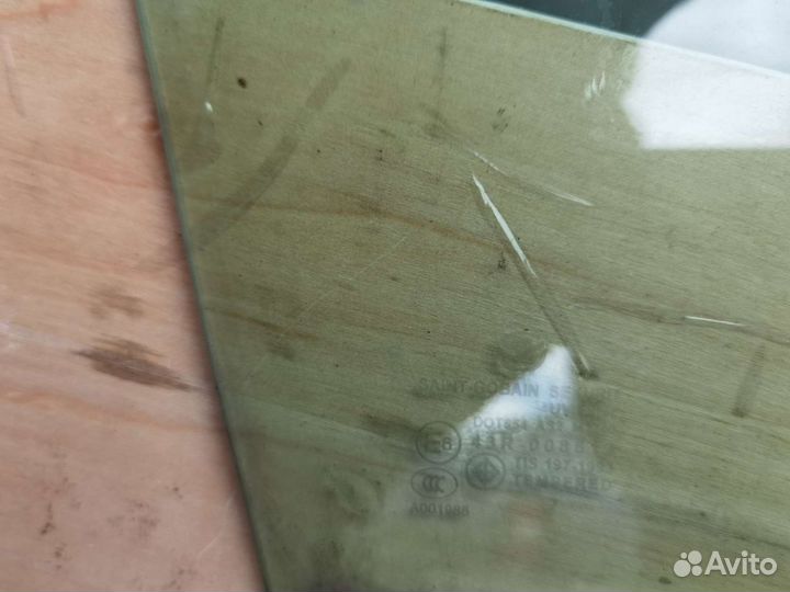 Стекла от правых дверей Mazda cx 9