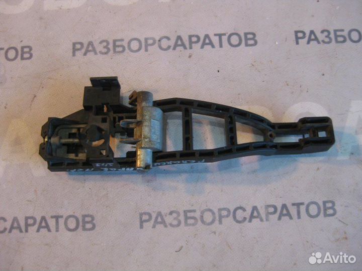 Кронштейн ручки (наружняя) передний правый Ford