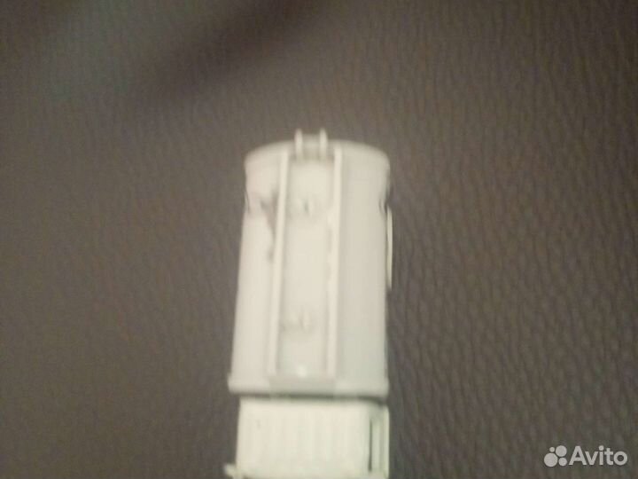 Игрушечная машина