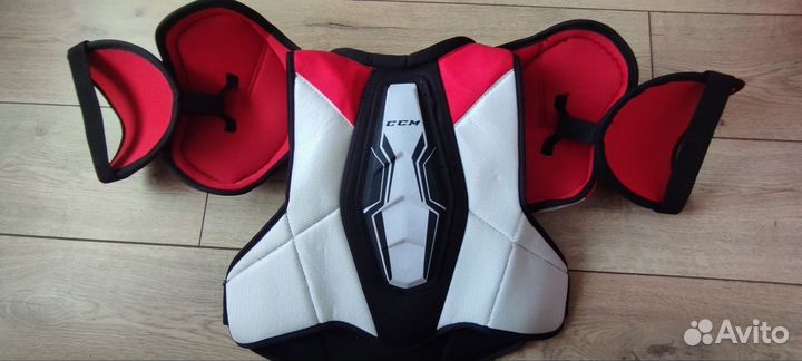 Нагрудник хоккейный ccm