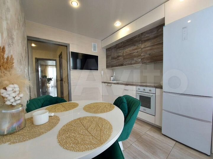 2-к. квартира, 56 м², 6/9 эт.