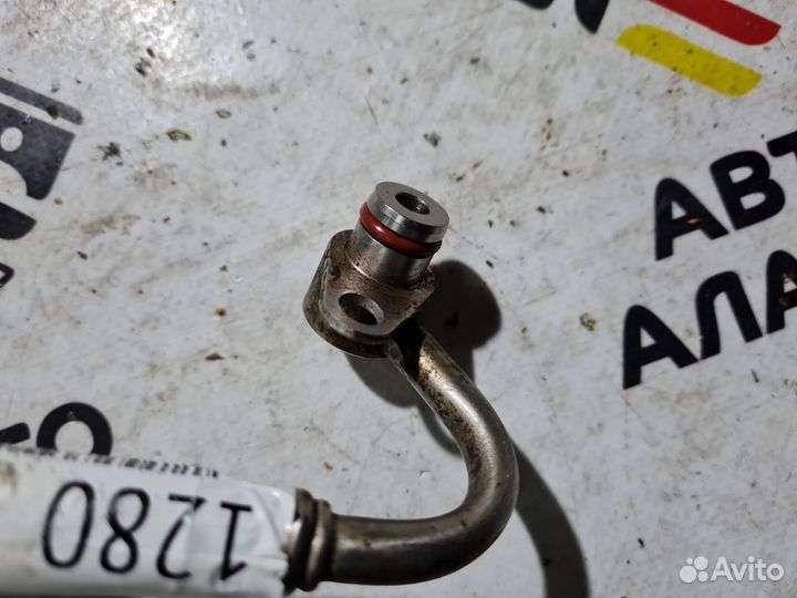 Трубка системы охлаждения Volkswagen Passat B7 CDA