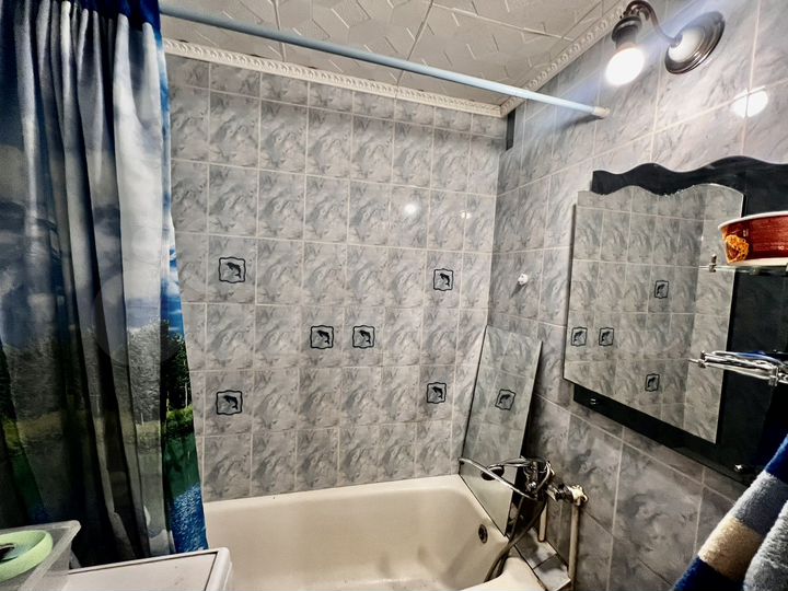 2-к. квартира, 45 м², 1/9 эт.