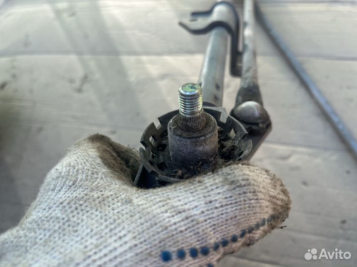 Трапеция дворников Мицубиси Лансер 9