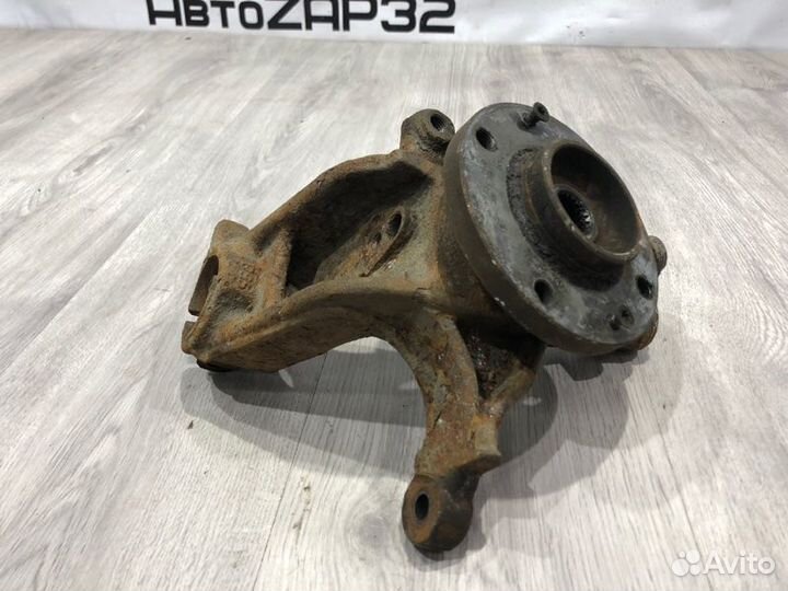 Кулак поворотный передний правый Citroen C-Elysee