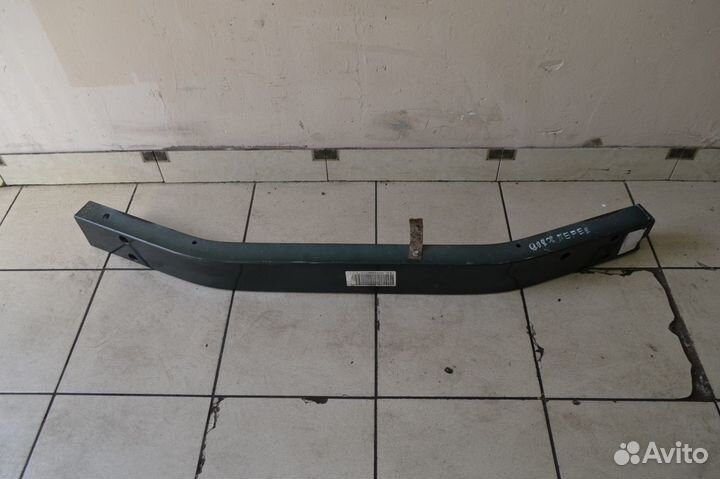 Усилитель бампера передний Dodge Stratus 1