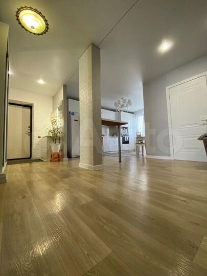 2-к. квартира, 76 м², 5/9 эт.