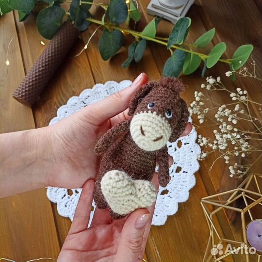 Вязаные игрушки. Ослик. Ручная работа