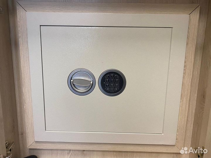 Вскрытие и ремонт дверей и сейфов