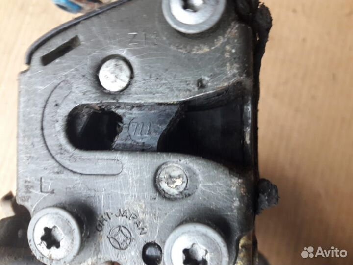 Замок двери передней левой Ниссан Альмера Н16