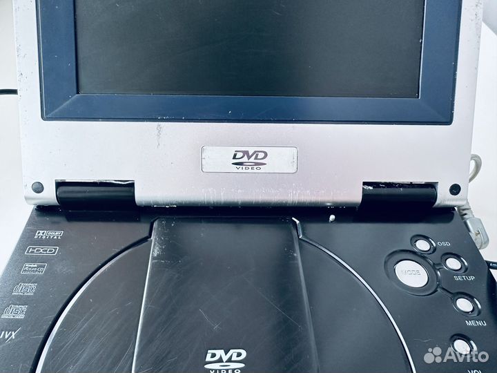 Портативный DVD проигрыватель с чехлом