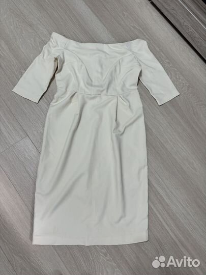 Пакет брендовой одежды на девушку