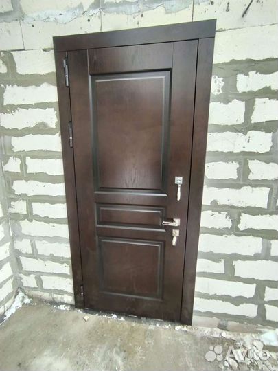 Дверь входная металлическая в дом, квартиру