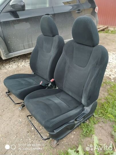 Сиденья передние на Subaru Impreza GH3 GE3 2008г