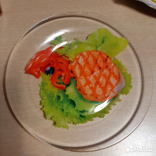 Набор тарелок новый