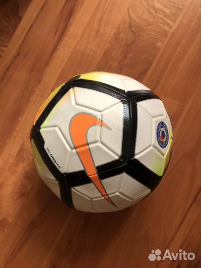 Футбольный мяч nike