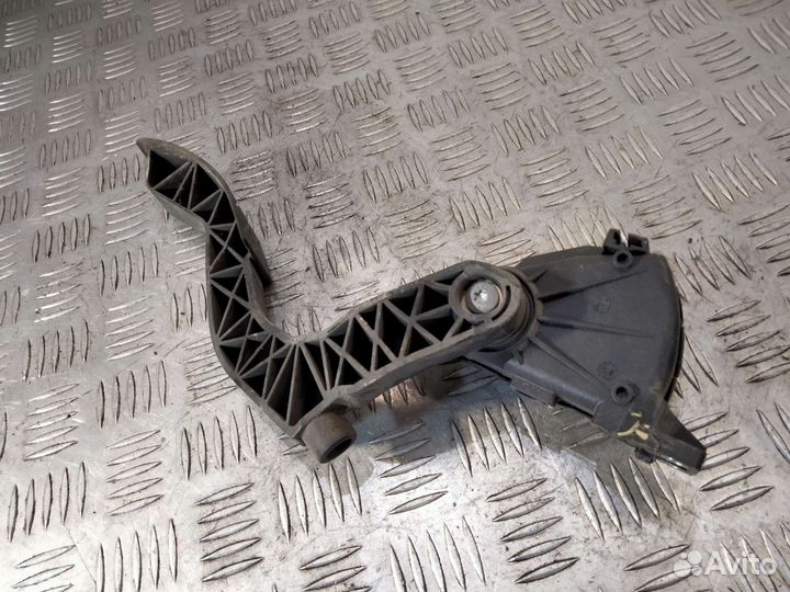 Педаль газа Passat B5+