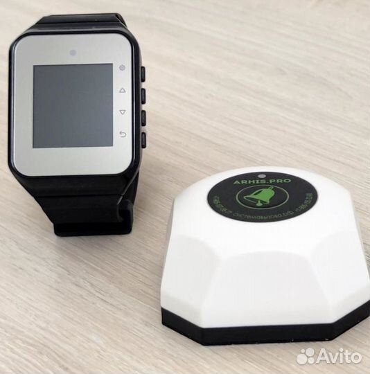 Кнопка вызова официанта, часы-пейджер персонала