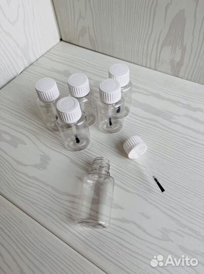 Флакон с кисточкой