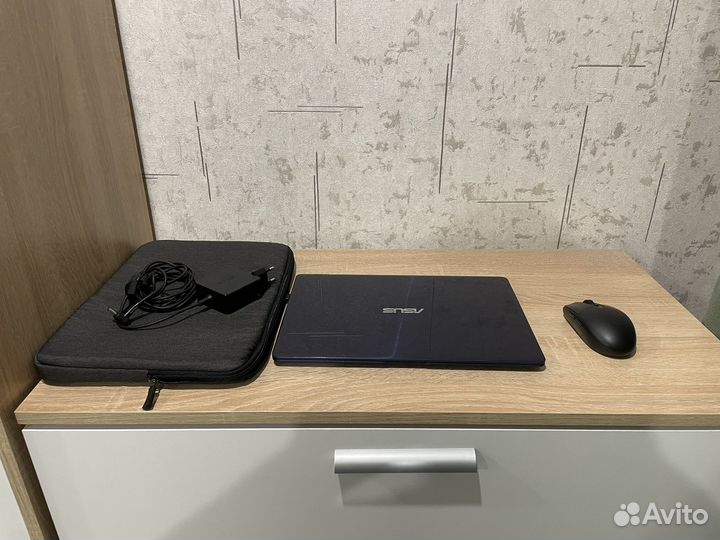 Ноутбук Asus Zenbook
