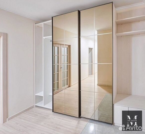 Шкаф купе зеркальный