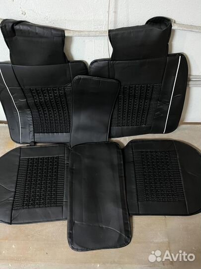 Автомобильные чехлы универсальные