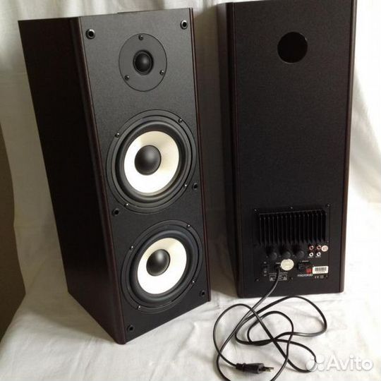 Акустические колонки большие