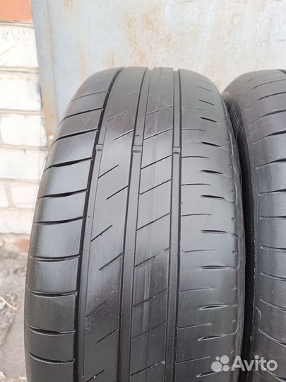 Goodyear EfficientGrip Performance 195/65 R15