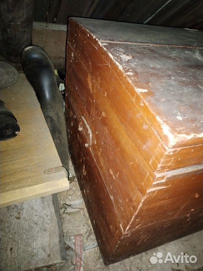 Сундук деревянный старинный большой