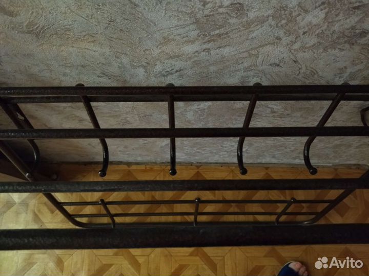 Вешалка в прихожую