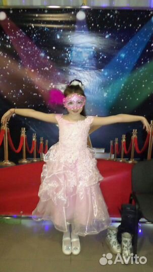 Платье праздничное