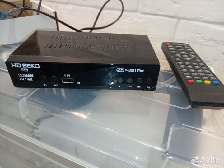 Приставка на кабельное телевидение