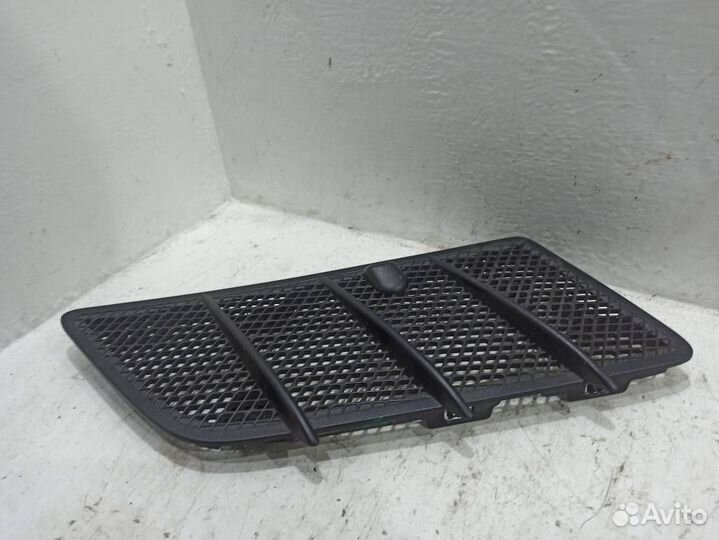 Дефлектор капота A1648804405