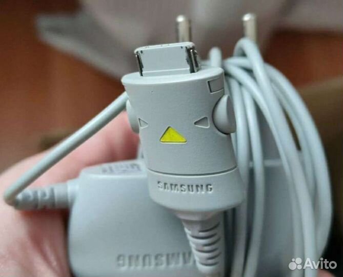 Зарядное устройство Samsung TAD137ESE