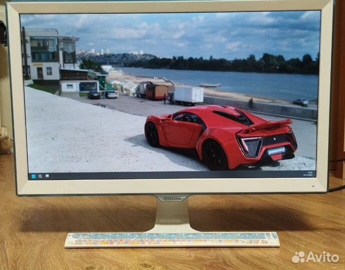 Монитор 21.5