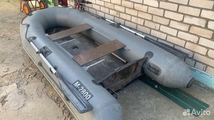 Лодка с мотором