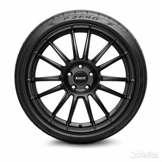 Pirelli P Zero Luxury Saloon 275/40 R21 107Y