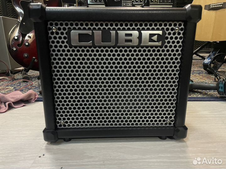 Комбоусилитель roland cube 10 gx