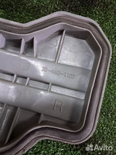 Крышка фары правая w202 Mercedes