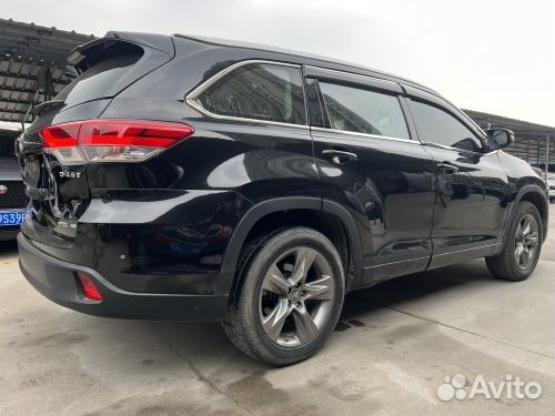Toyota Highlander 2.0 AT, 2022, 48 000 км
