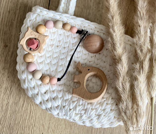 Держатели для пустышки