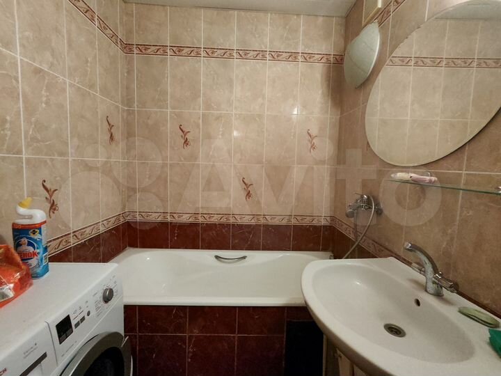 2-к. квартира, 56 м², 8/17 эт.