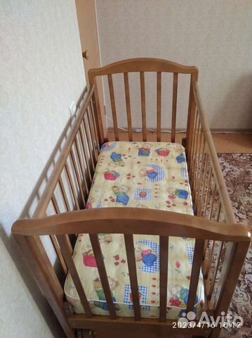 Детская кроватка