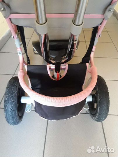 Трехколесный велосипед