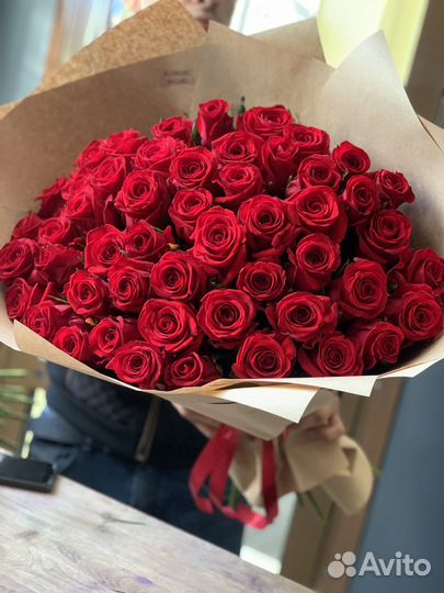 Букет из красных роз 51 шт